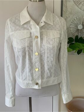 NWT $99 Jones New York White Eyelet Button-Front Top size M
